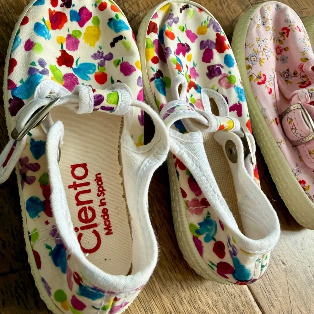 Cienta Kids' Floral Canvas Shoes - Multicolor and Pink